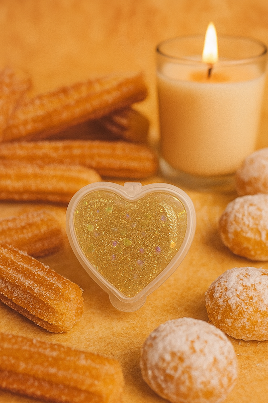 Gel wax melt in Churro So Sweet scent featuring cinnamon, mixed spices, baked dough, maple syrup, caramel, vanilla, and a warm, indulgent aroma.