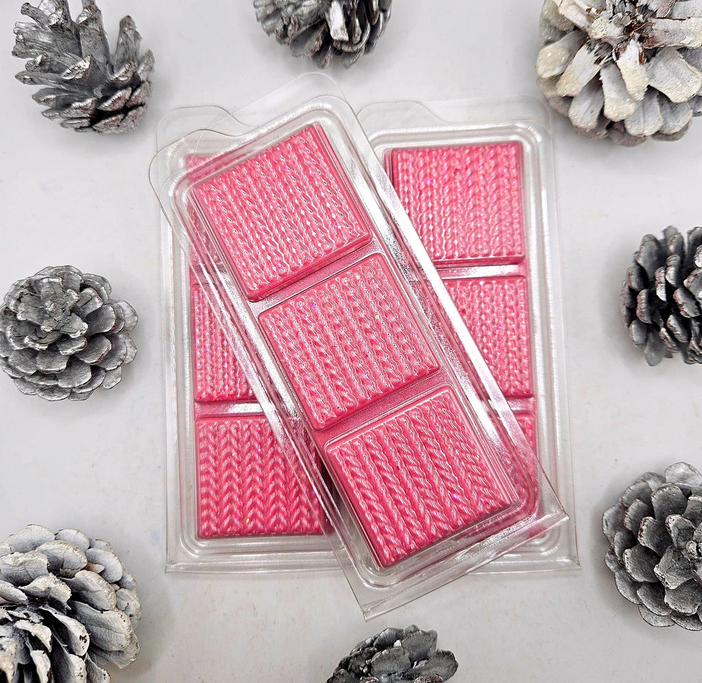 Turkish Delight Cosy Knit Clamshell Snap Bar